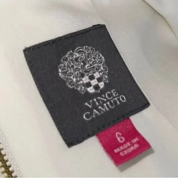 NWT! Vince Camuto Light Cream Shift Dress with Beautiful Neckline - Size 6 - Picture 5 of 8